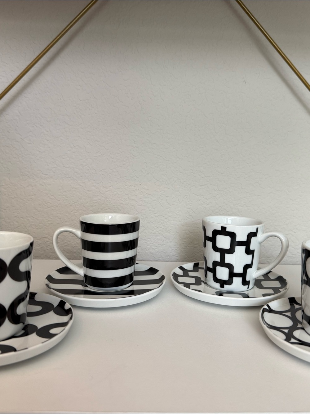 VTG Crate & Barrel Geometric Black White Espresso Cups Saucers Set